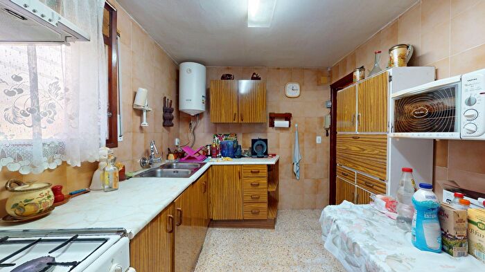 Casas en venta y pisos alquiler - 2