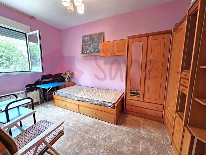 Casas en venta y pisos alquiler - 2