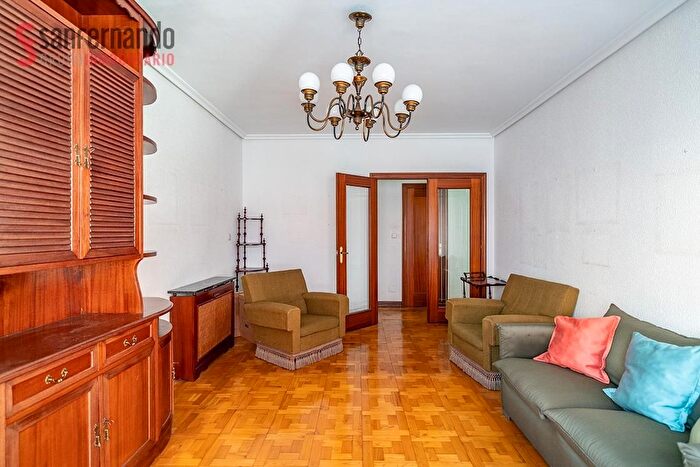 Casas en venta y pisos alquiler - 2