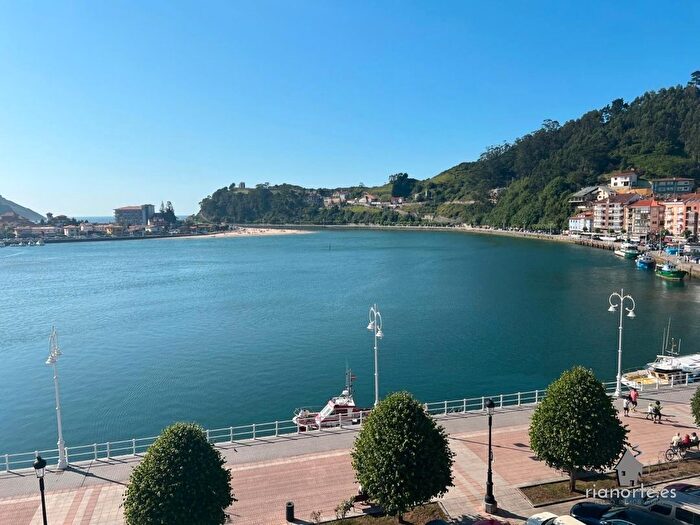 Piso en venta en Ribadesella, Asturias de 4 habitaciones