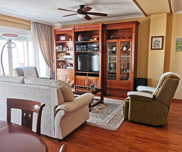 Casas en venta y pisos alquiler - 1