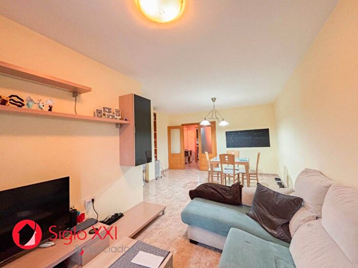 Casas en venta y pisos alquiler - 2
