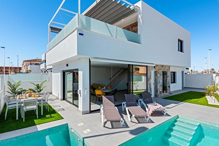 Casas en venta y pisos alquiler - 1