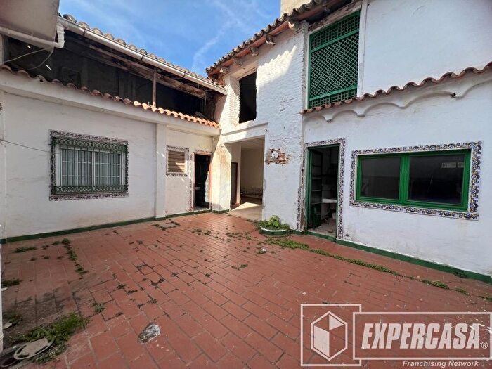 Casa en venta en Benifaió, Valencia de 4 habitaciones
