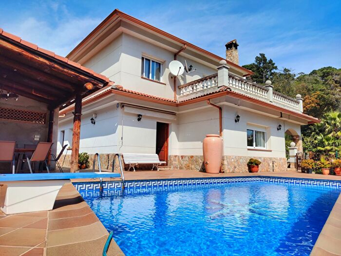 Casa en venta en Canyelles, Lloret de Mar de 5 habitaciones