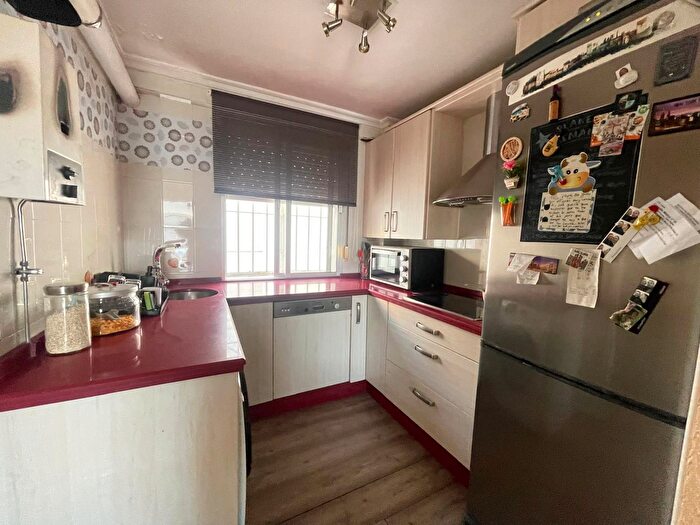 Casas en venta y pisos alquiler - 2