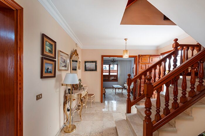 Casas en venta y pisos alquiler - 3