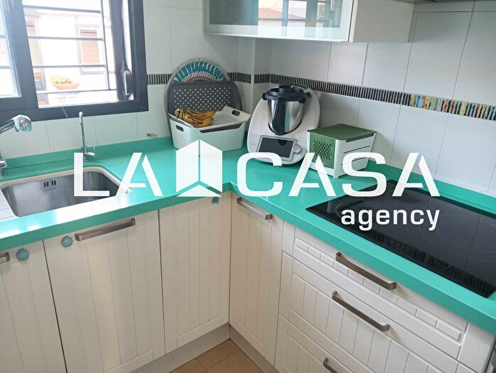 Casas en venta y pisos alquiler - 3