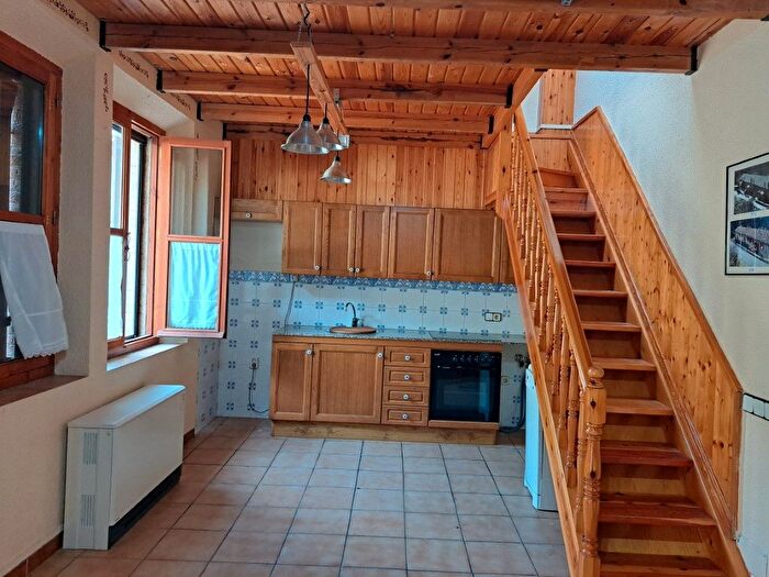Casas en venta y pisos alquiler - 1