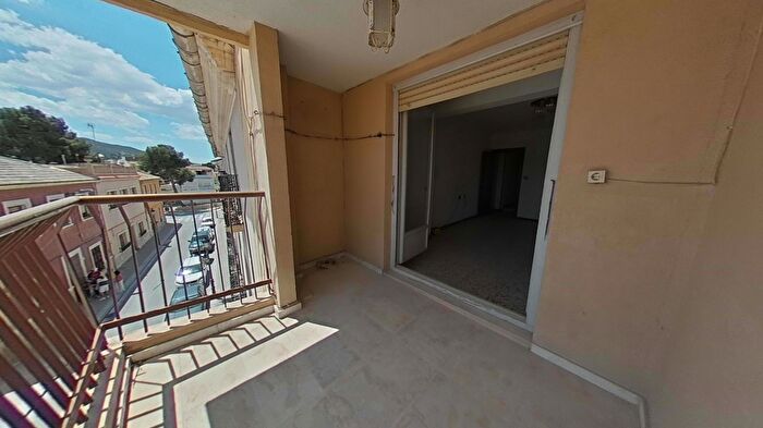 Piso en venta en El Pinós Pinoso, Alicante de 4 habitaciones