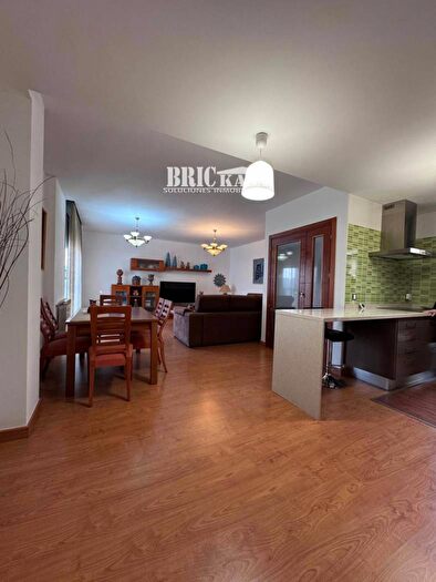 Casas en venta y pisos alquiler - 3