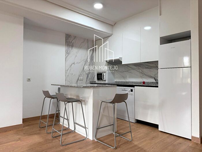Casas en venta y pisos alquiler - 3