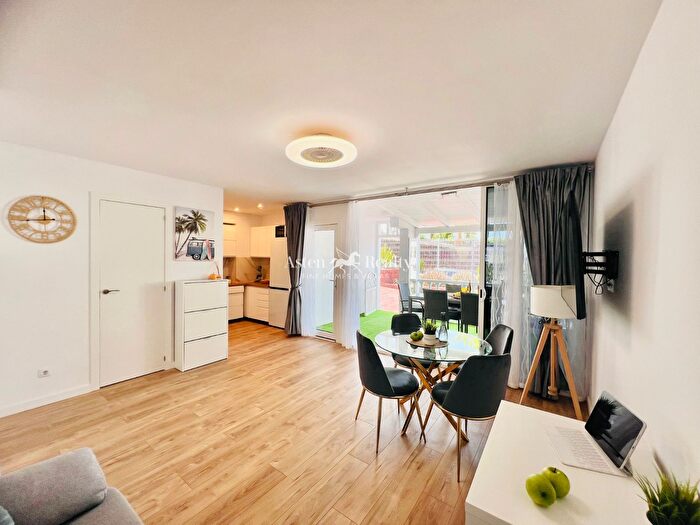 Casas en venta y pisos alquiler - 3