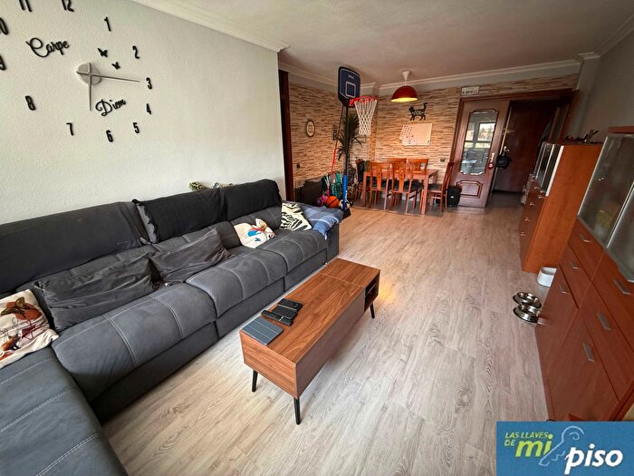 Casas en venta y pisos alquiler - 3