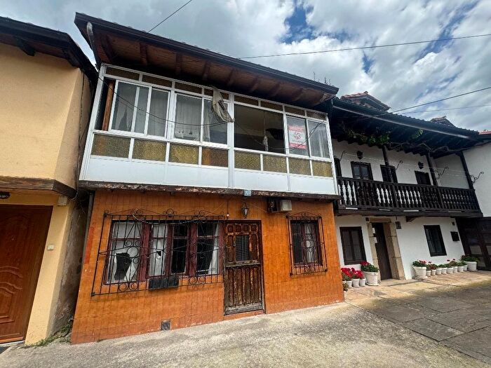 Casa en venta en Molledo, Cantabria de 2 habitaciones