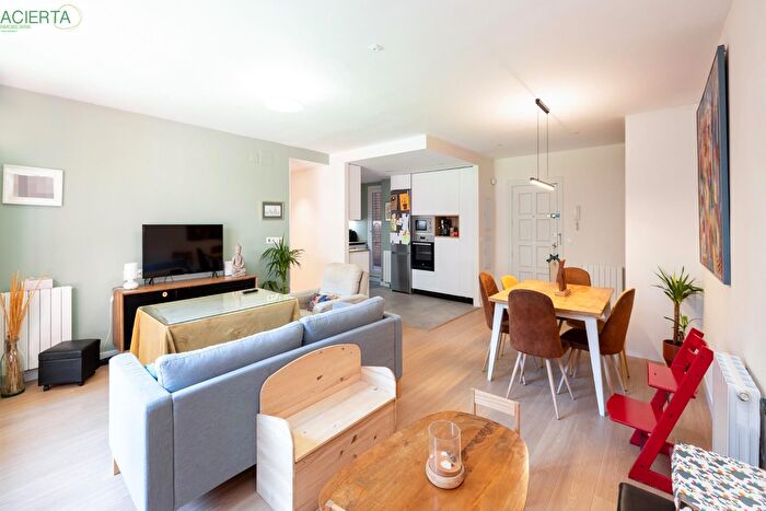Casas en venta y pisos alquiler - 2
