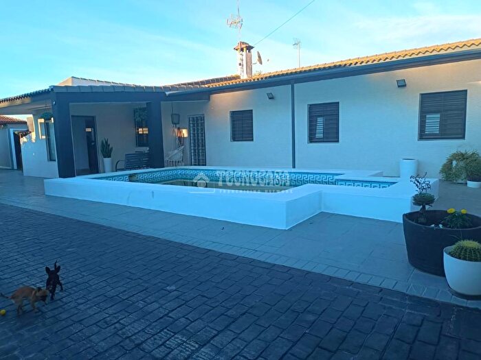 Casas en venta y pisos alquiler - 1