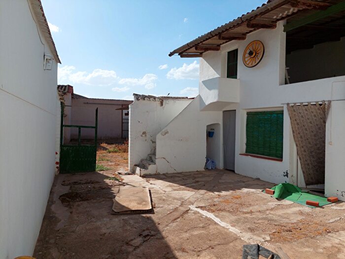 Casa en venta en La Puebla de Almoradiel, Toledo de 4 habitaciones