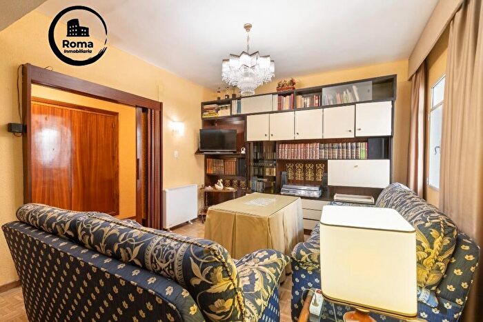 Casas en venta y pisos alquiler - 3
