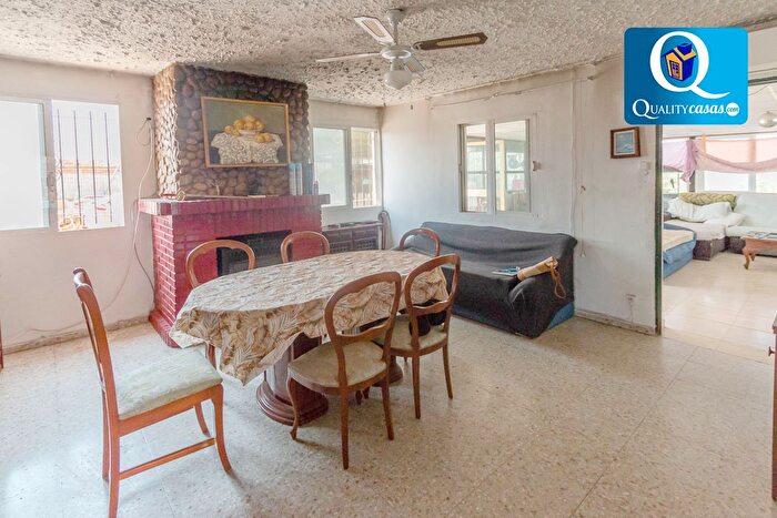 Casas en venta y pisos alquiler - 1