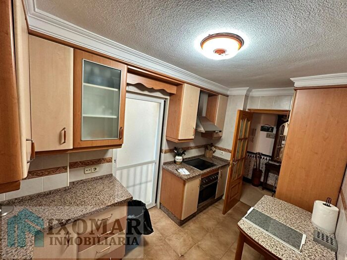 Casas en venta y pisos alquiler - 2