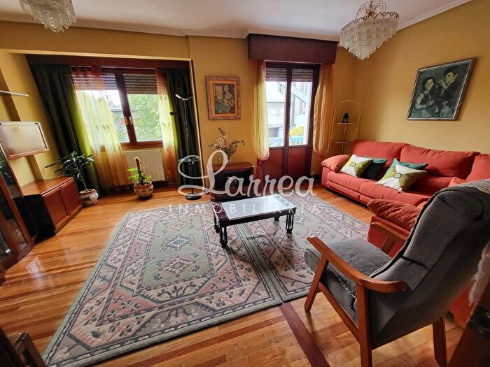 Casas en venta y pisos alquiler - 1