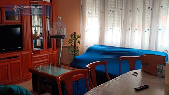 Casas en venta y pisos alquiler - 1