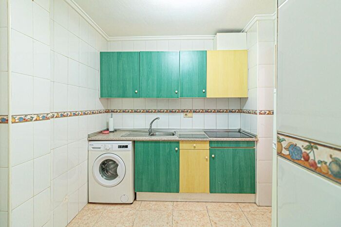 Casas en venta y pisos alquiler - 2