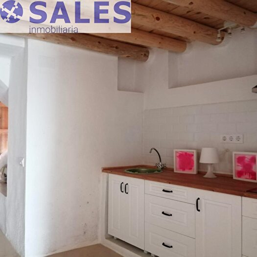 Casas en venta y pisos alquiler - 2