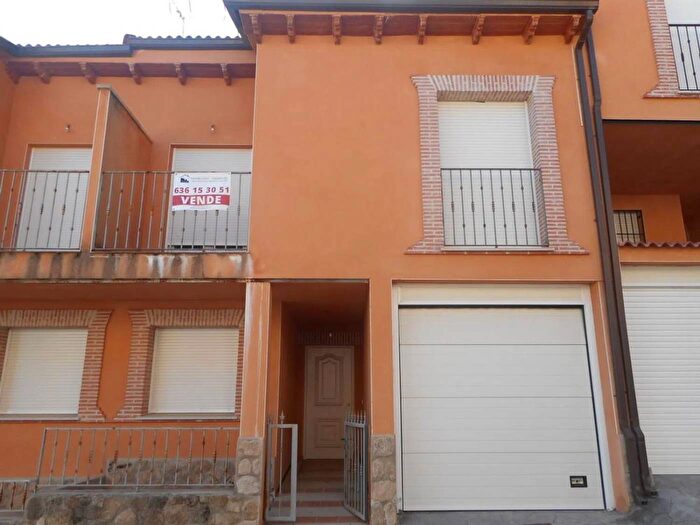 Casa en venta en Castilla y León, Ávila de 4 habitaciones