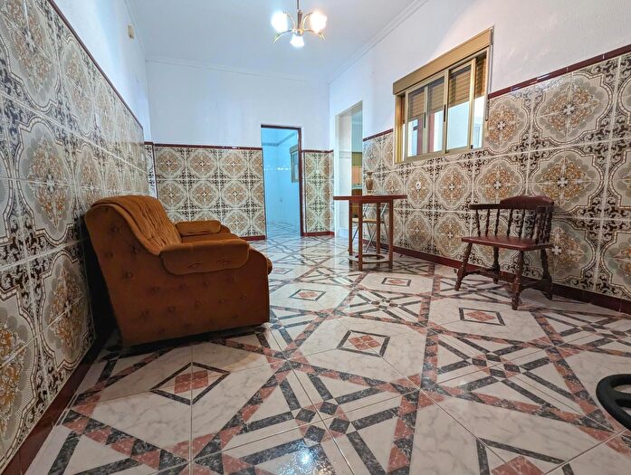 Casas en venta y pisos alquiler - 1