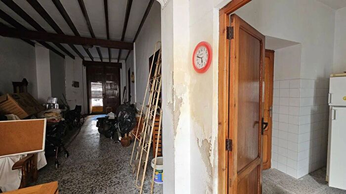 Casas en venta y pisos alquiler - 3