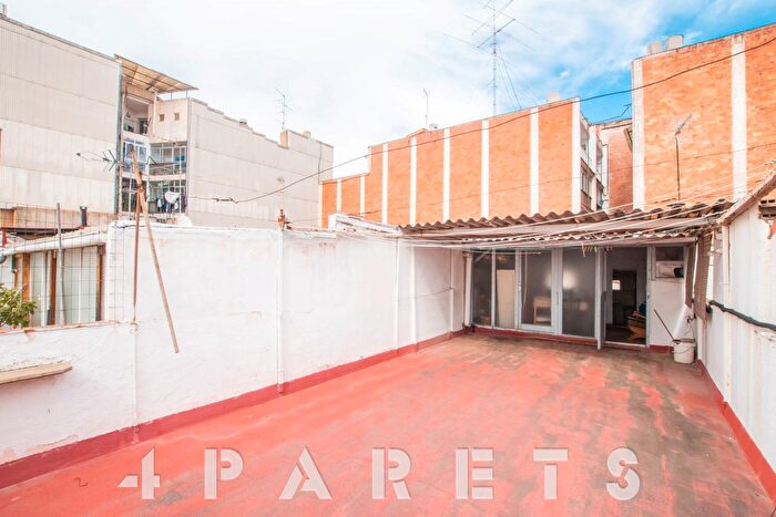 Casas en venta y pisos alquiler - 1