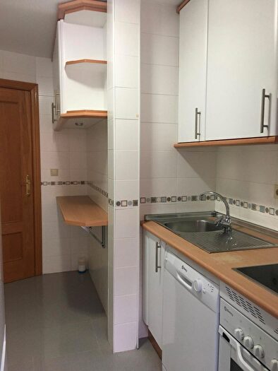 Casas en venta y pisos alquiler - 3