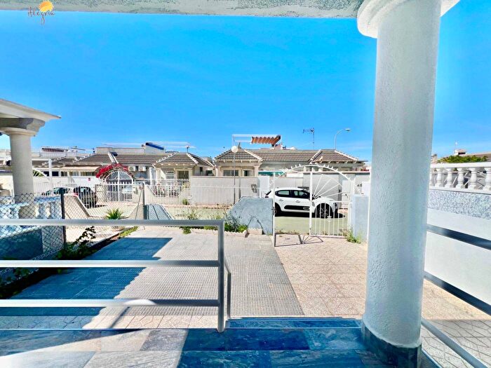Casas en venta y pisos alquiler - 3