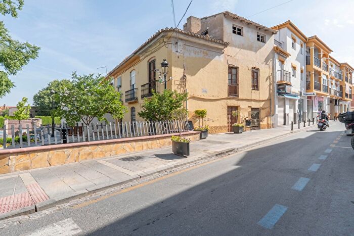 Casas en venta y pisos alquiler - 1