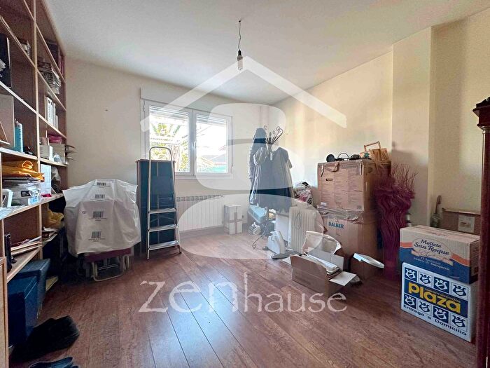 Casas en venta y pisos alquiler - 3