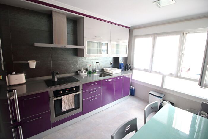 Casas en venta y pisos alquiler - 3