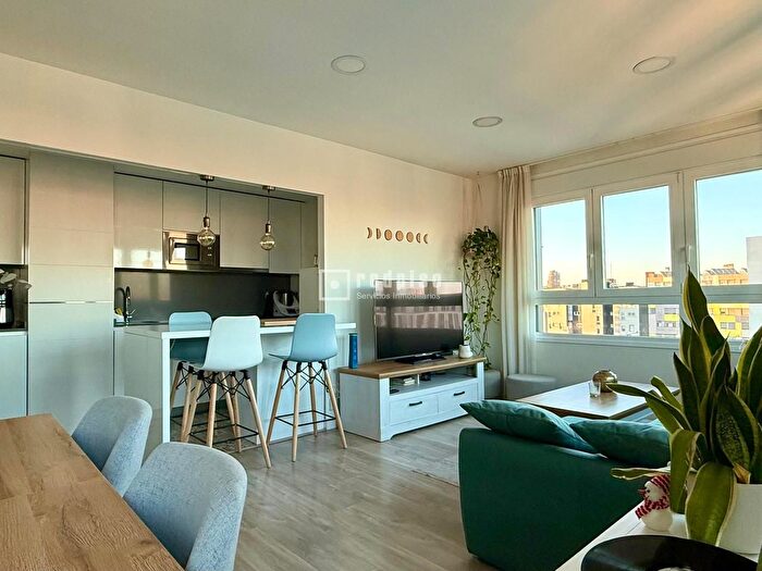 Casas en venta y pisos alquiler - 3
