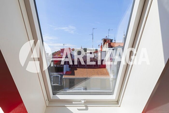 Casas en venta y pisos alquiler - 3