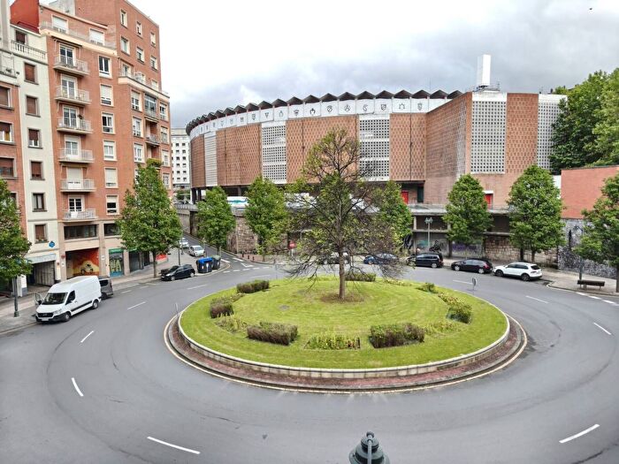 Casas en venta y pisos alquiler - 1