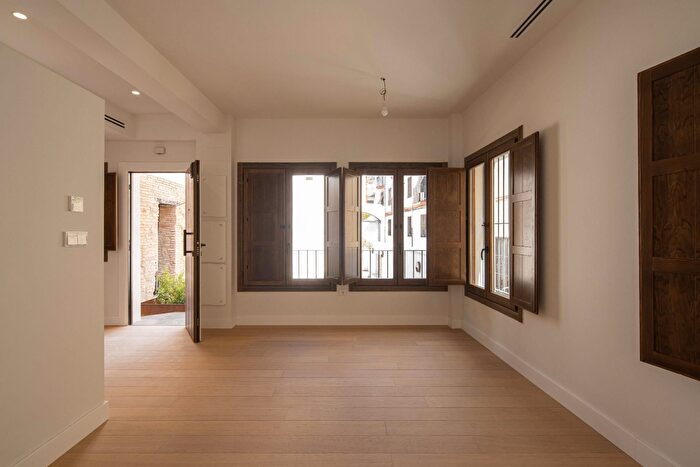 Casas en venta y pisos alquiler - 3