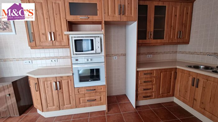Casas en venta y pisos alquiler - 3