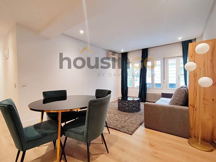 Casas en venta y pisos alquiler - 1