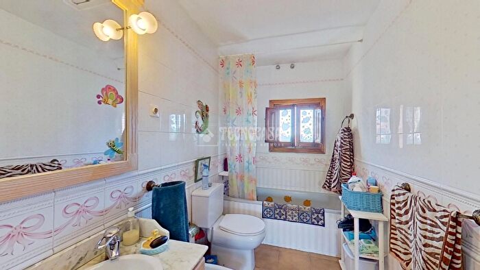 Casas en venta y pisos alquiler - 3