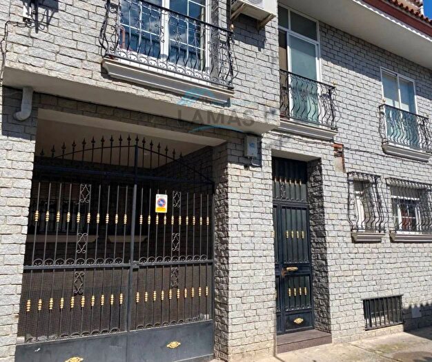 Casas en venta y pisos alquiler - 1