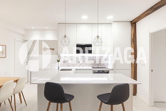 Casas en venta y pisos alquiler - 1