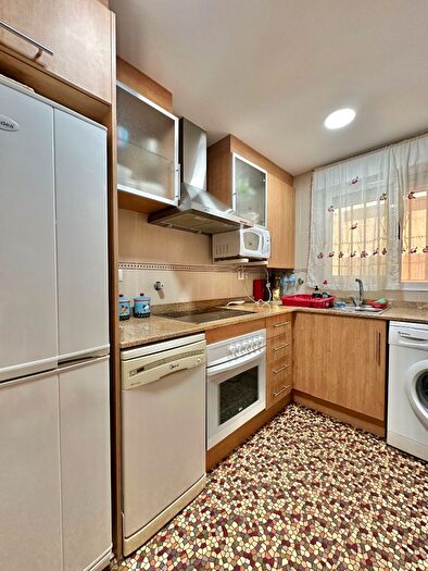 Casas en venta y pisos alquiler - 2