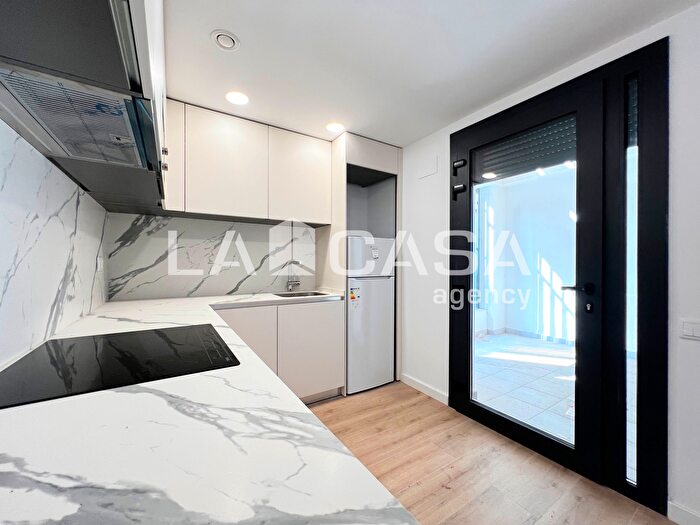 Casas en venta y pisos alquiler - 1
