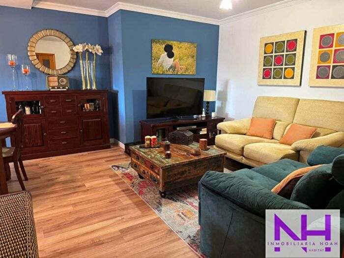 Casas en venta y pisos alquiler - 3